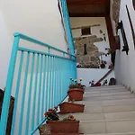 Konukevi Murales
